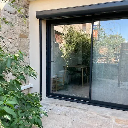 - Terrace Quiet & Cozy *